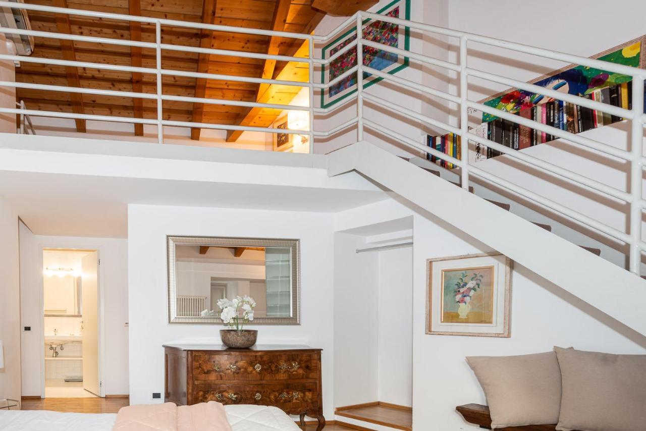 A Casa Nuccia Mansarda Como Exterior foto