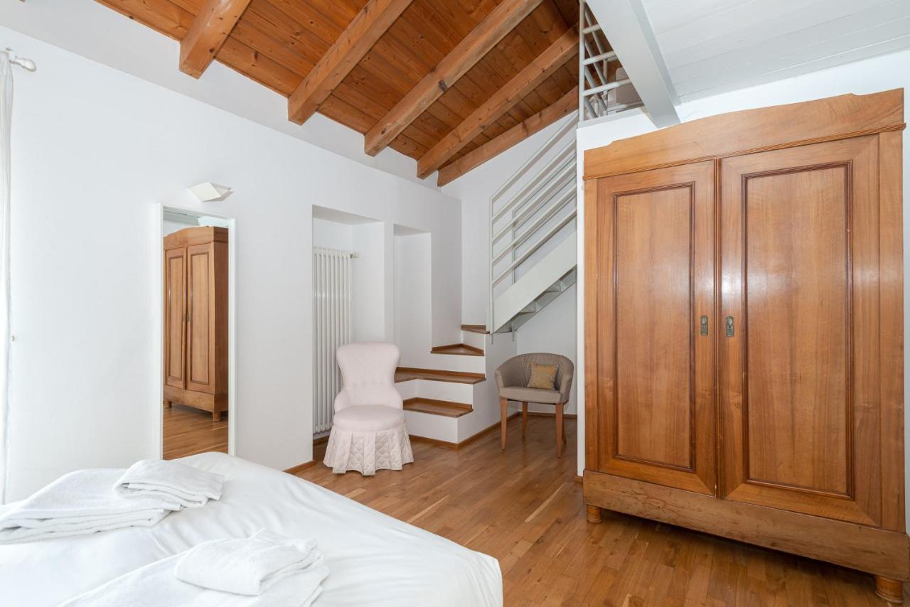 A Casa Nuccia Mansarda Como Exterior foto